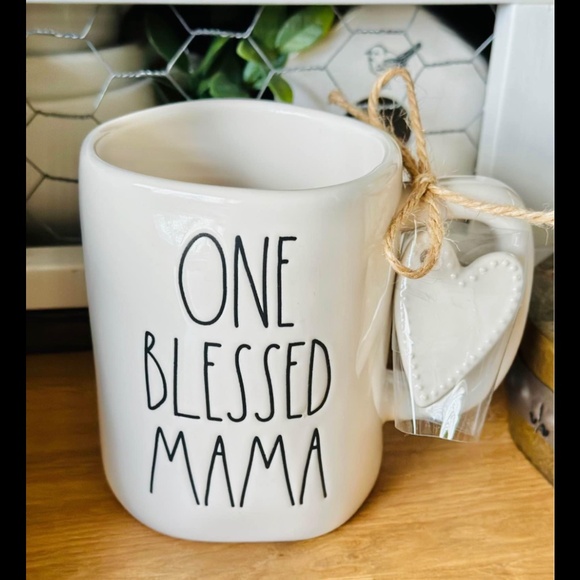 Rae Dunn One Blessed Mama Mug - Picture 1 of 1